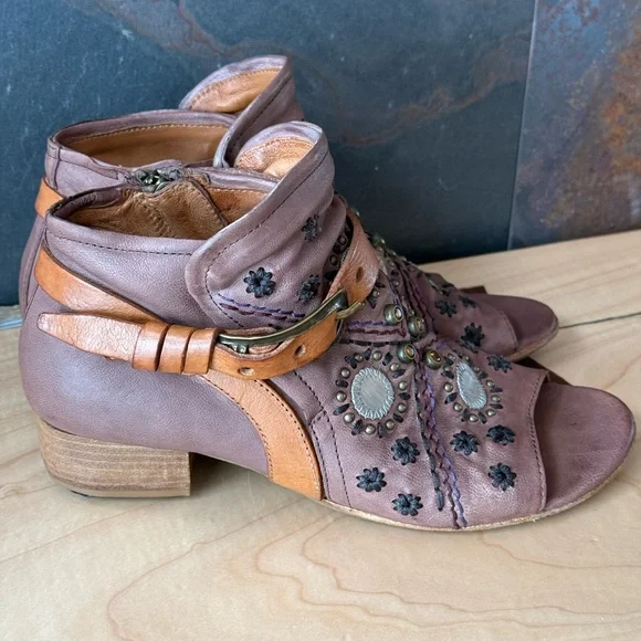 A.S.98 Tofy Peep toe embellished Boho ankle bootie, 39/9 pinkish tan, great shoe - Picture 15 of 16